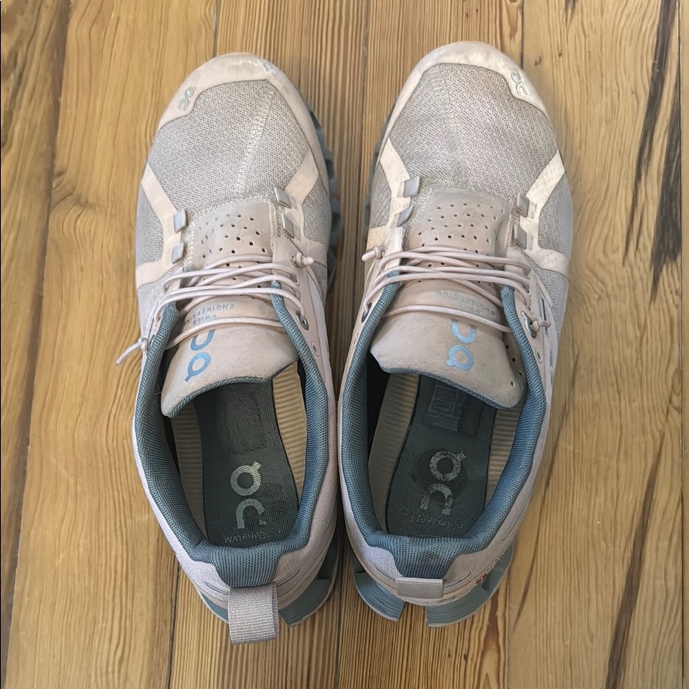 On Running Pink Sneakers with Gray Soles - Picture 7 of 12